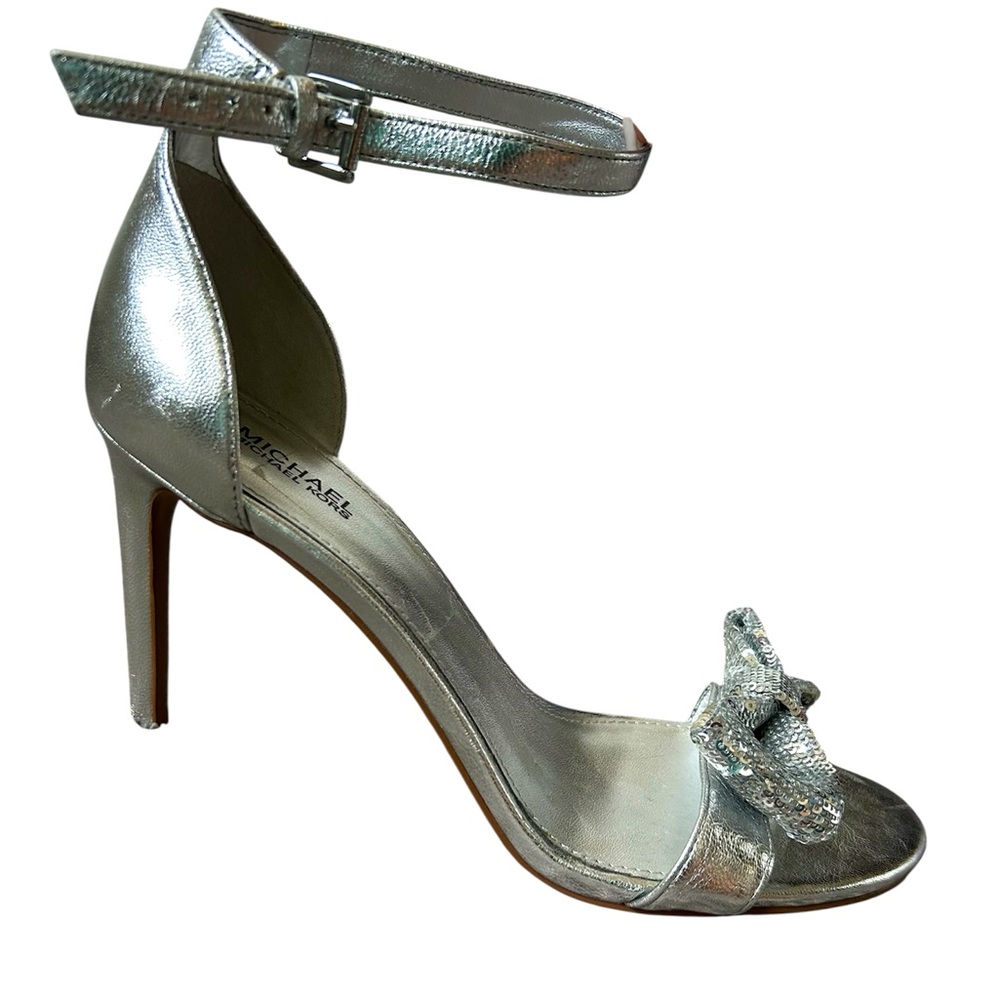 Michael Kors Metallic Silver 4” Heels with sequins Bow size 9